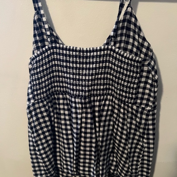 Old Navy Size Small Navy/White Tie Front Gingham Tank Top New without tags! - Picture 2 of 6